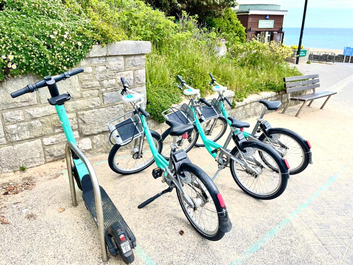 Sea View Family Stay By Beach Gym & Parking ボーンマス エクステリア 写真