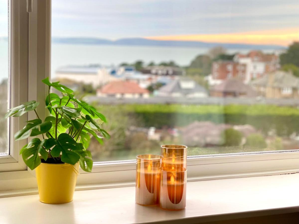 Sea View Family Stay By Beach Gym & Parking ボーンマス エクステリア 写真