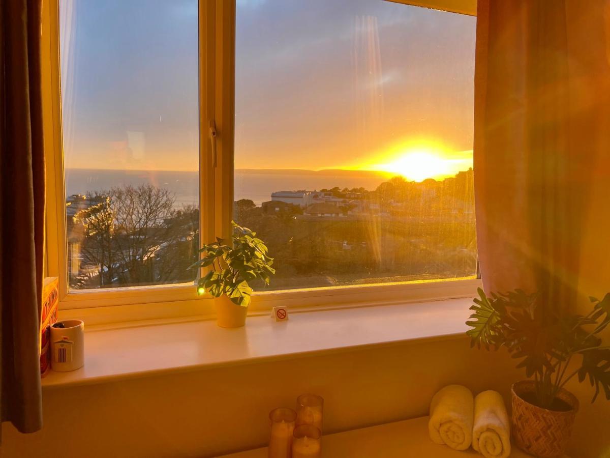 Sea View Family Stay By Beach Gym & Parking ボーンマス エクステリア 写真