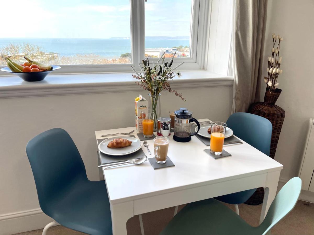 Sea View Family Stay By Beach Gym & Parking ボーンマス エクステリア 写真